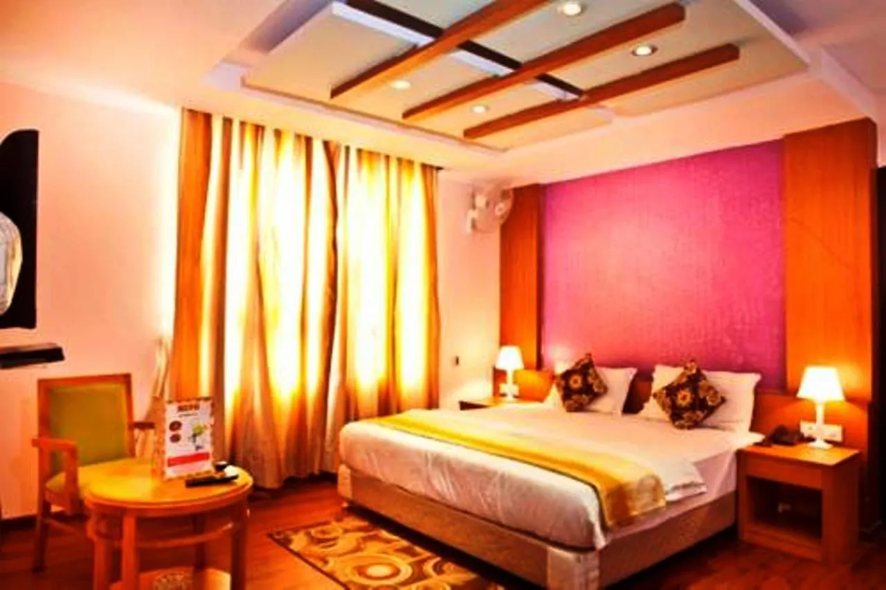 Hotel Vipul Grand Gurgaon
