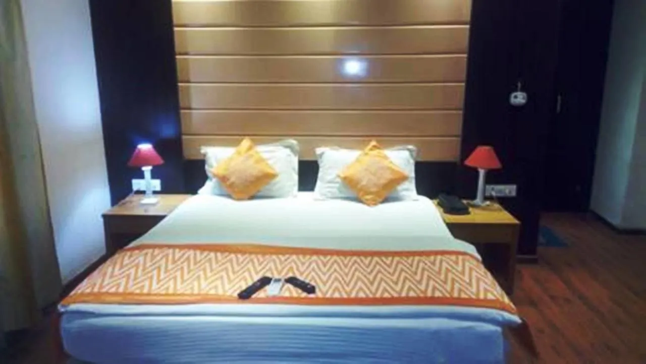 Hotel Vipul Grand Gurgaon