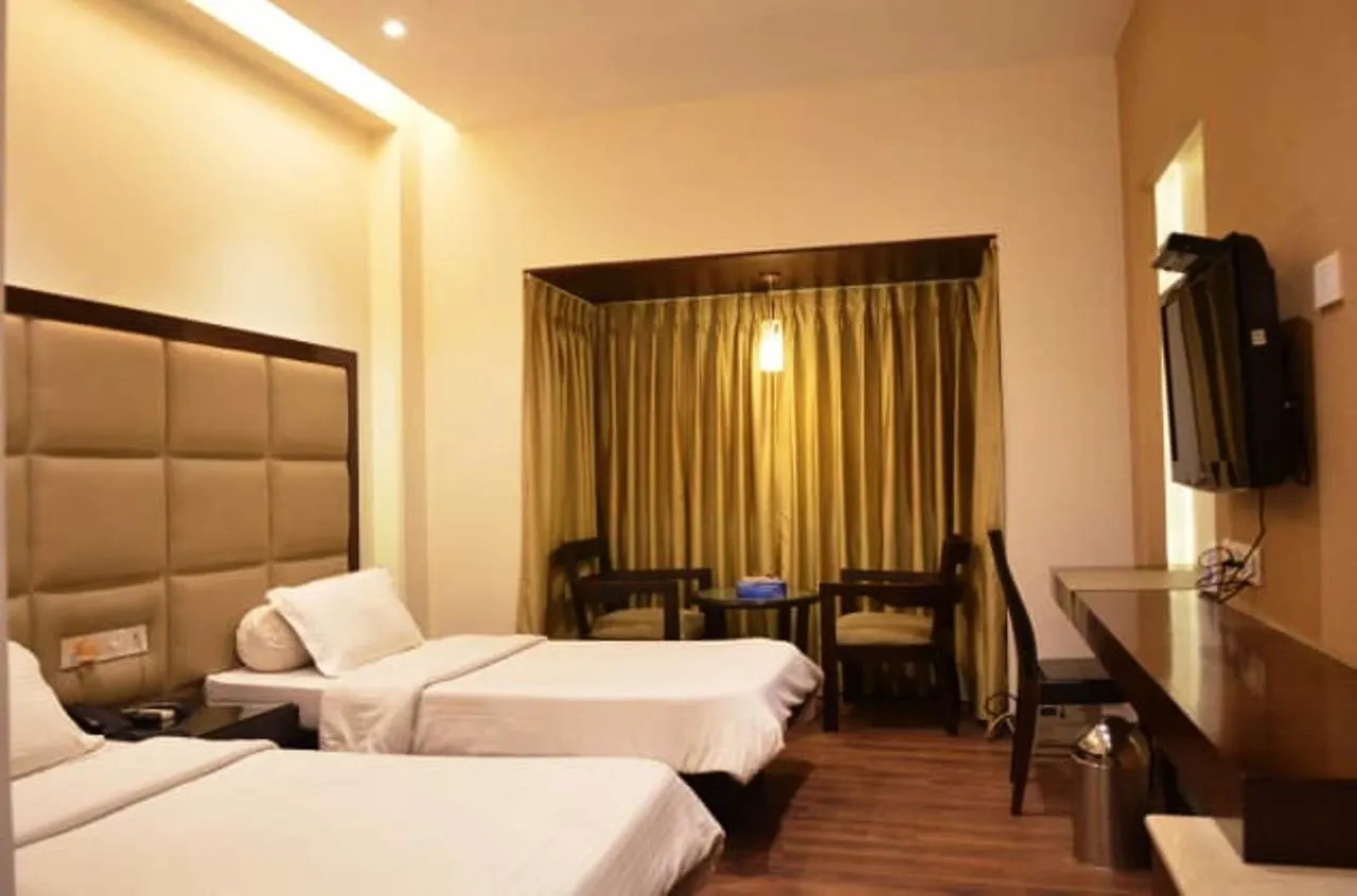 Hotel Vipul Grand Gurgaon