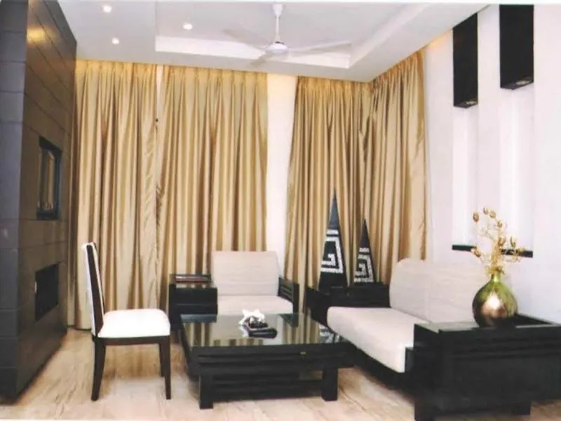 Hotel Vipul Grand Gurgaon
